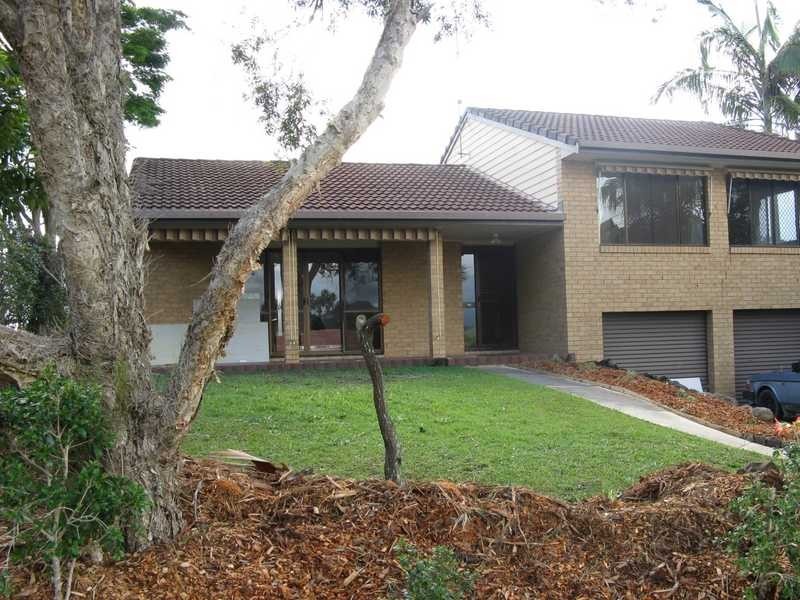 12 Warrambool Road, Ocean Shores NSW 2483