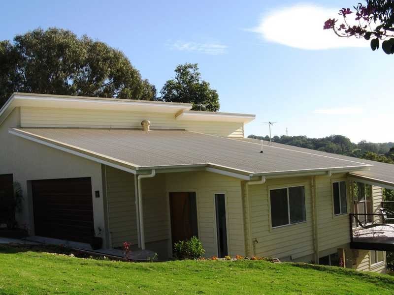 2/1 Coomburra Crescent, Ocean Shores NSW 2483