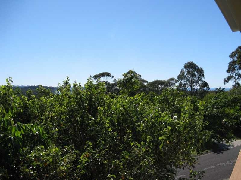 2/1 Coomburra Crescent, Ocean Shores NSW 2483