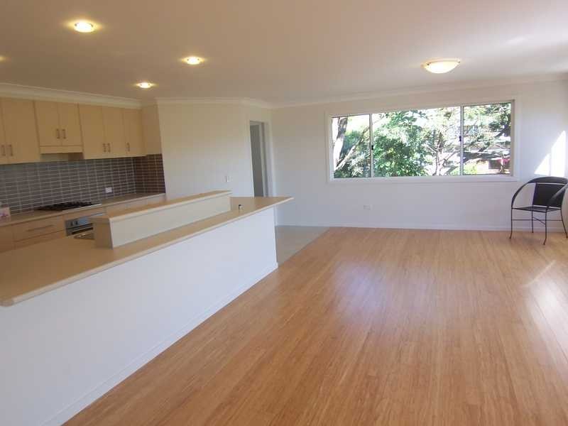 2/1 Coomburra Crescent, Ocean Shores NSW 2483