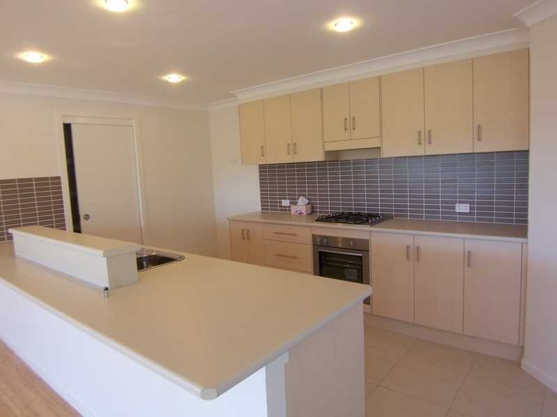 2/1 Coomburra Crescent, Ocean Shores NSW 2483