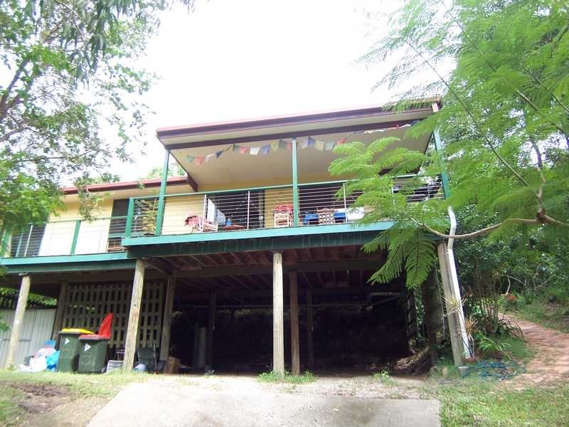 11 Coomburra Crescent, Ocean Shores NSW 2483