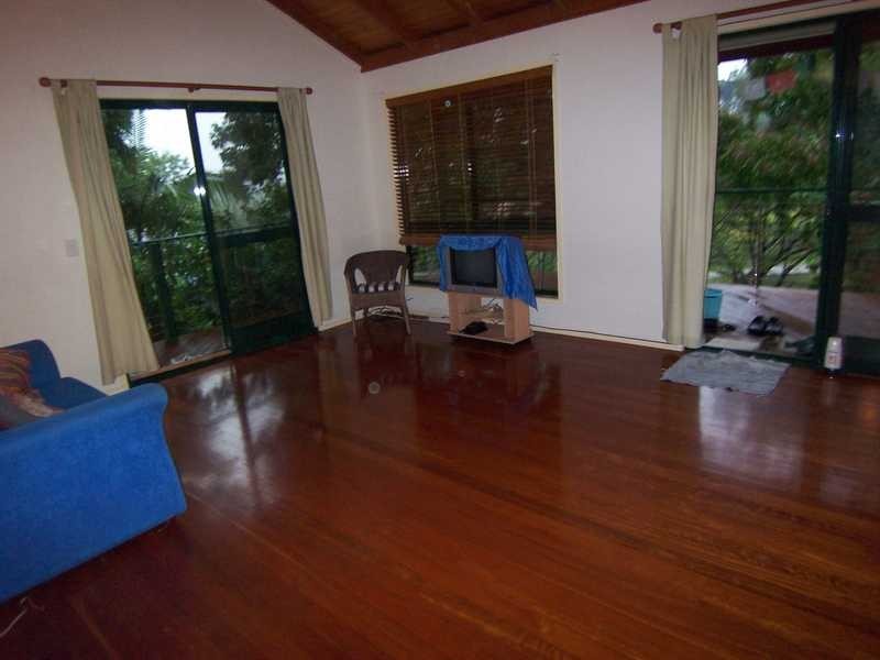 11 Coomburra Crescent, Ocean Shores NSW 2483