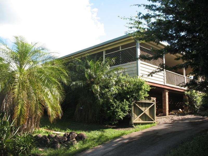 33 Balemo Drive, Ocean Shores NSW 2483
