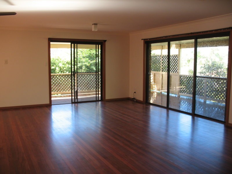 33 Balemo Drive, Ocean Shores NSW 2483