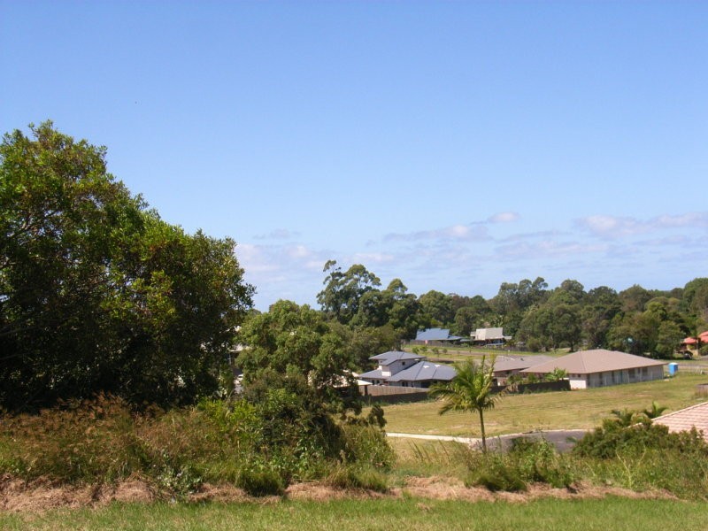 10 Gira Place, Ocean Shores NSW 2483