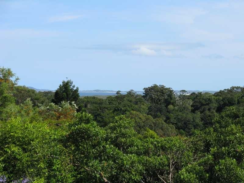 12 Goolara Court, Ocean Shores NSW 2483