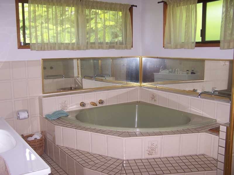 12 Goolara Court, Ocean Shores NSW 2483