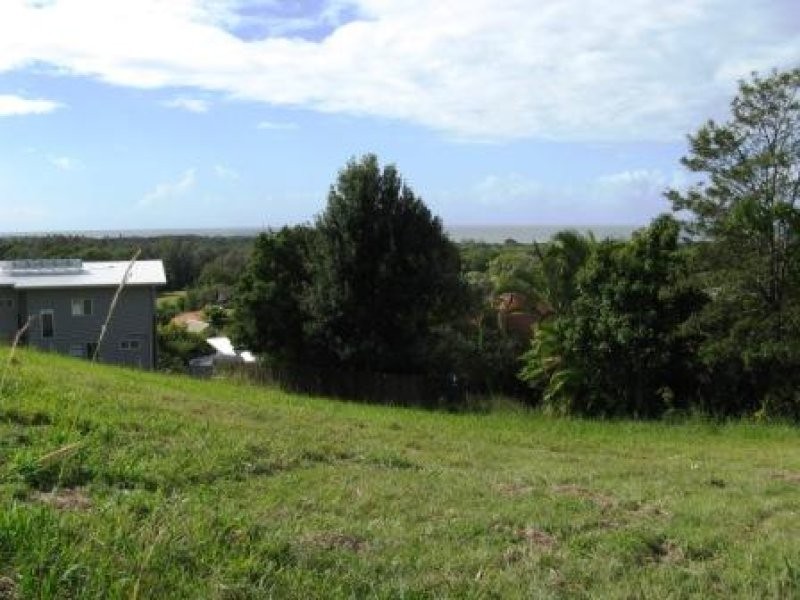 8 Jarrah Crescent, Ocean Shores NSW 2483