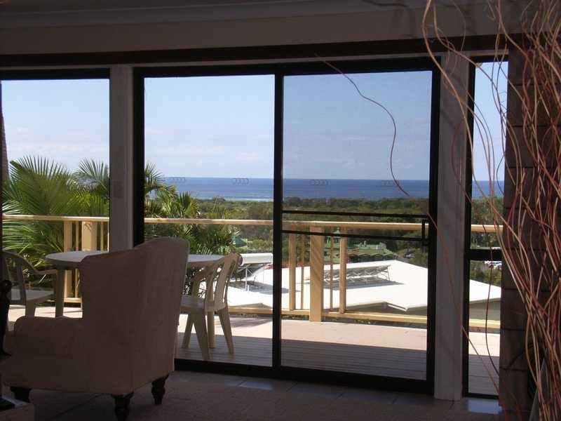 12 Jarrah Crescent, Ocean Shores NSW 2483