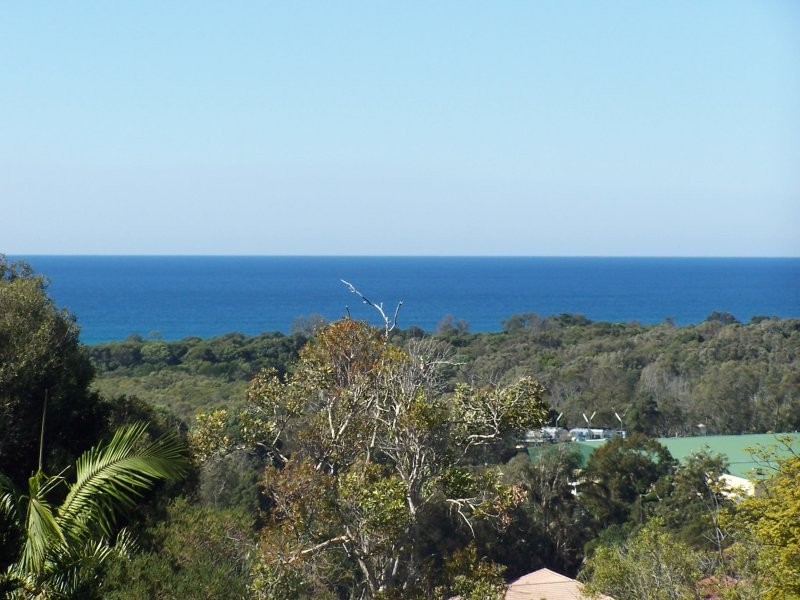 3 Merri Avenue, Ocean Shores NSW 2483