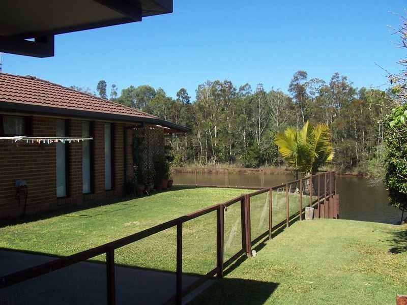 19 Natan Court, Ocean Shores NSW 2483