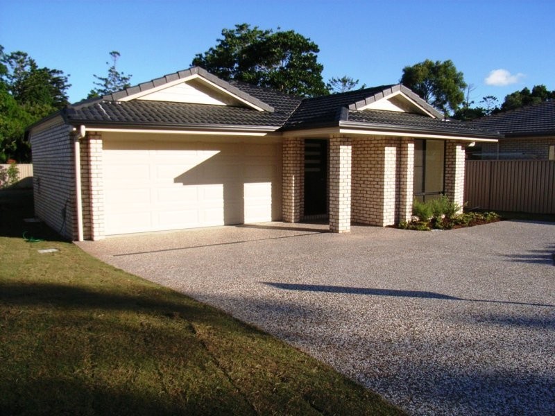 House 2/54 Rajah Road, Ocean Shores NSW 2483