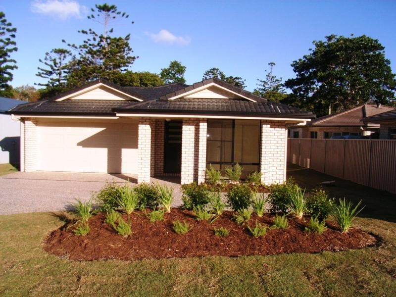 House 2/54 Rajah Road, Ocean Shores NSW 2483