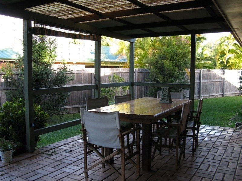 5 Wahlooga Way, Ocean Shores NSW 2483