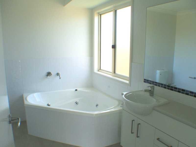 30 Abercrombie Crescent, Upper Coomera QLD 4209