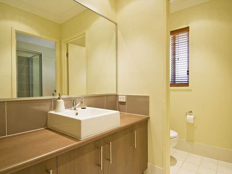 18 Icefire Lane, Coomera QLD 4209
