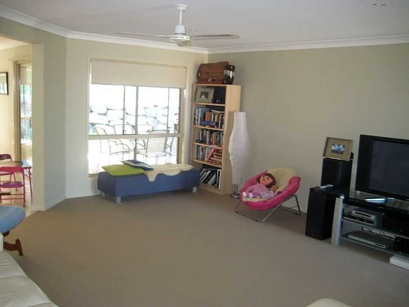 16 Capeliliy Drive, Upper Coomera QLD 4209