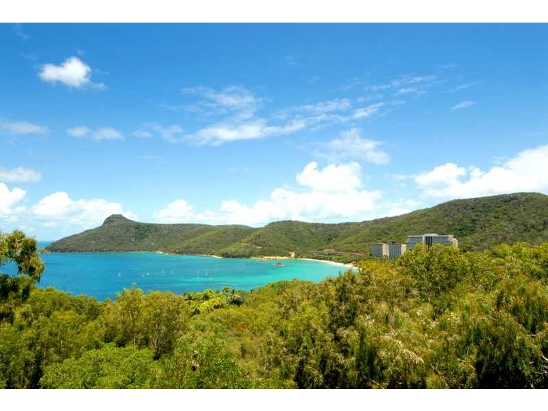 Unit O-BAY/5 Eastview Lane, Hamilton Island QLD 4803