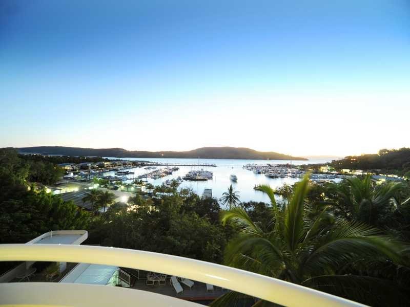 Unit 2-YHT/1 Marina Drive, Hamilton Island QLD 4803