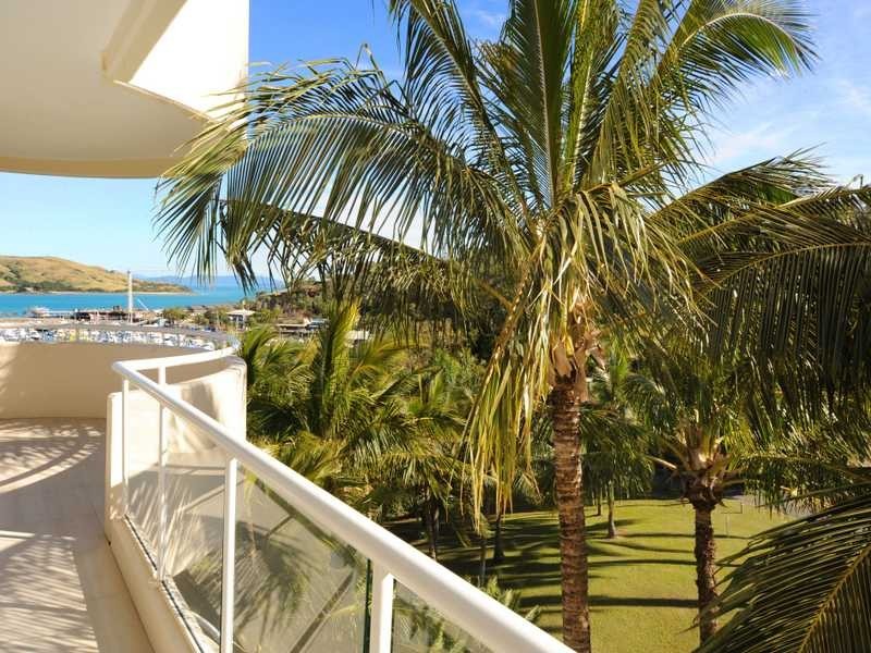 Unit 2-YHT/1 Marina Drive, Hamilton Island QLD 4803