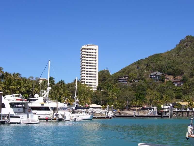 Unit 11-YHT/1 Marina Drive, Hamilton Island QLD 4803