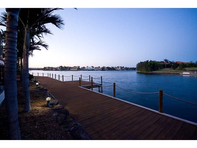 93 Bollard Cct, Clear Island Waters QLD 4226
