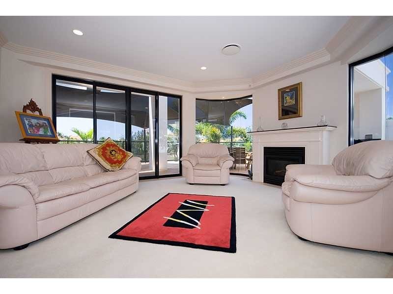 93 Bollard Cct, Clear Island Waters QLD 4226
