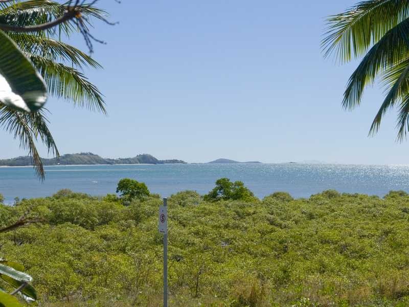 29 Slade Point Esplanade, Slade Point QLD 4740
