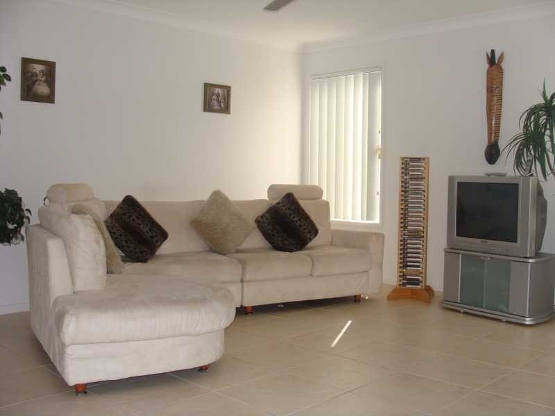 1 Turquoise Street, Redland Bay QLD 4165