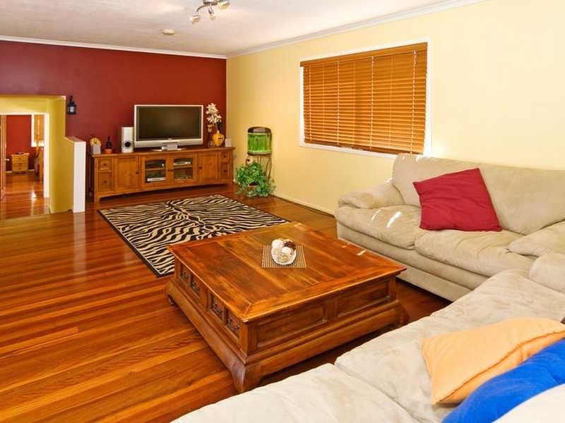 223 Kianawah Rd, Wynnum West QLD 4178