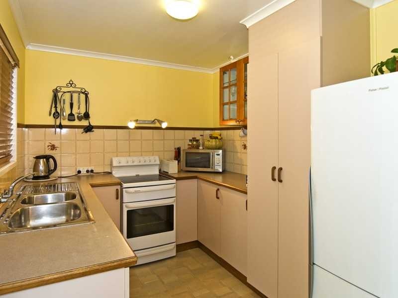 223 Kianawah Rd, Wynnum West QLD 4178