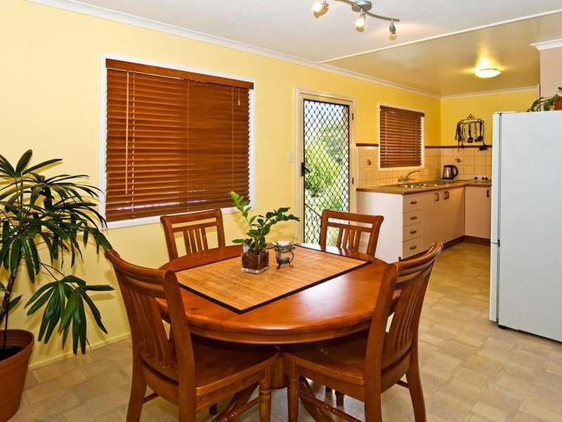 223 Kianawah Rd, Wynnum West QLD 4178