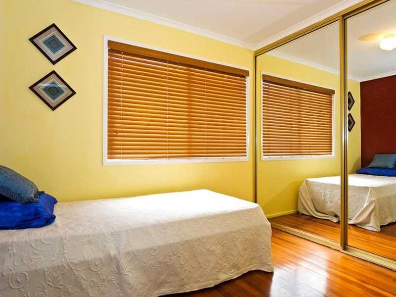 223 Kianawah Rd, Wynnum West QLD 4178