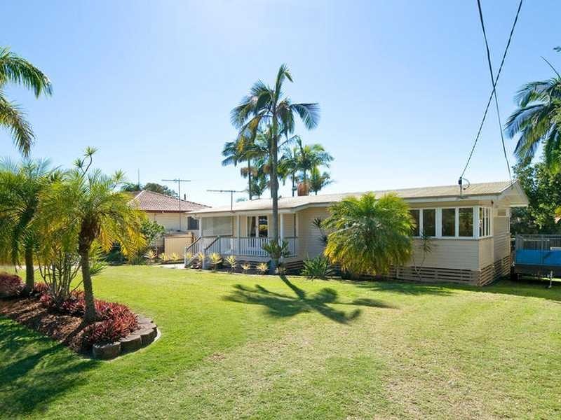 19 Bushing St, Wynnum West QLD 4178