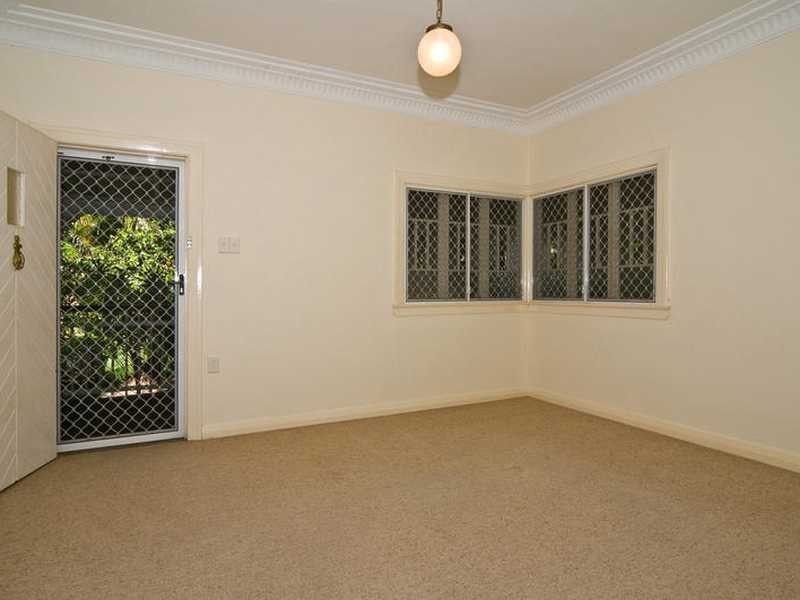 45 Alkoomie St, Wynnum QLD 4178