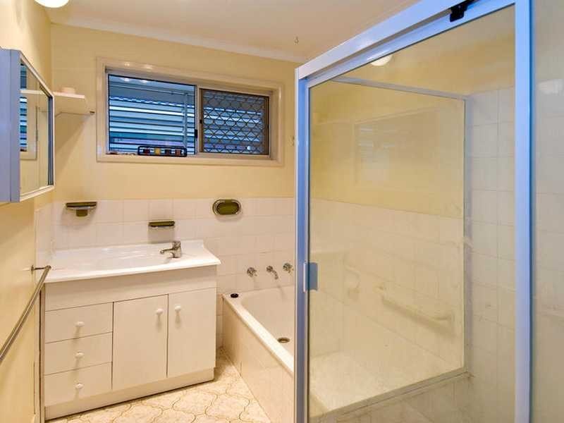 28 Robtrish St, Manly West QLD 4179