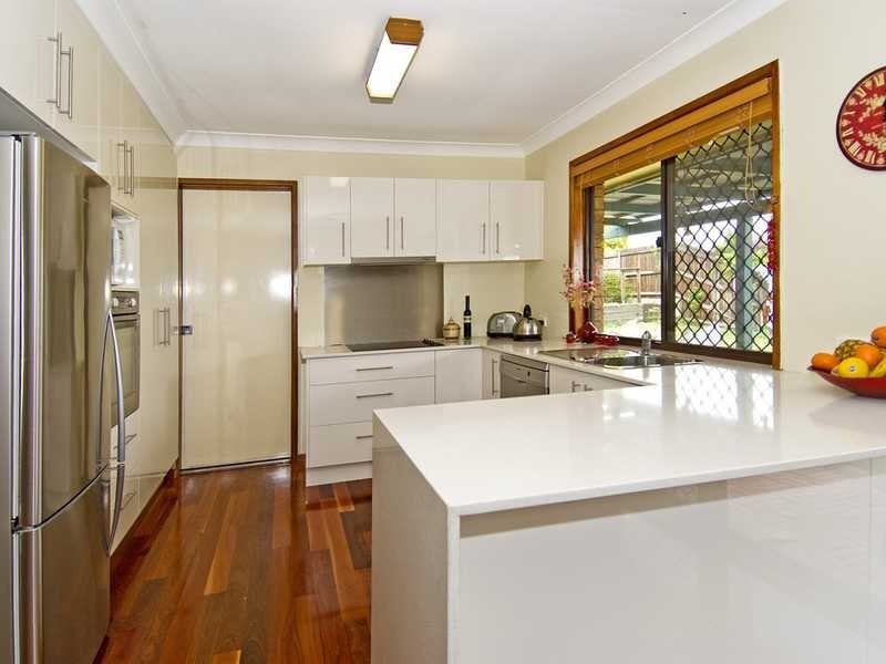 4 Radford Rd, Manly West QLD 4179
