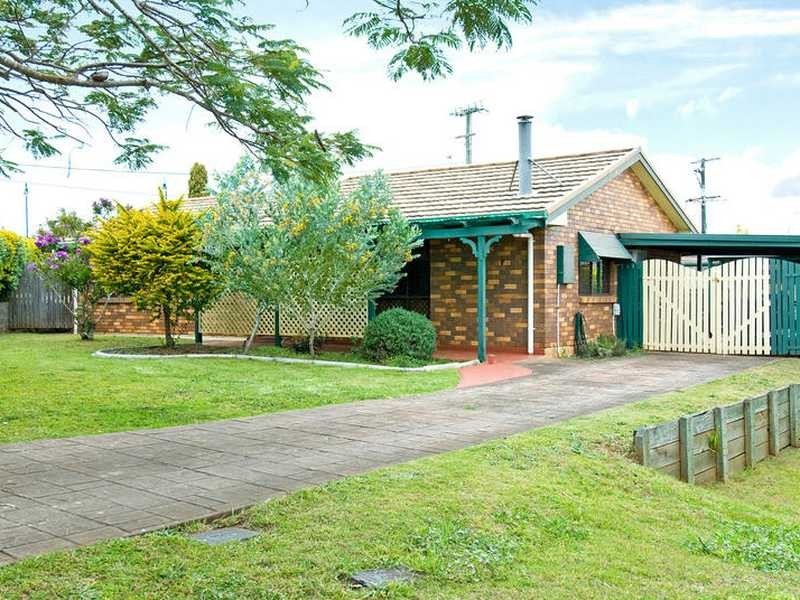 4 Radford Rd, Manly West QLD 4179