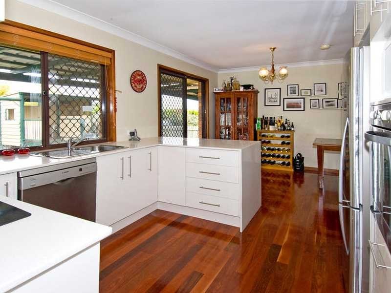 4 Radford Rd, Manly West QLD 4179