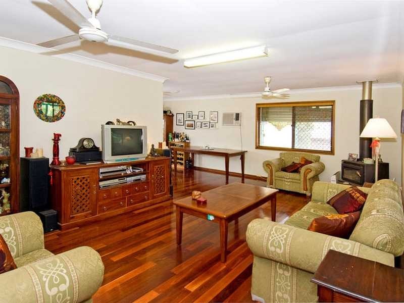 4 Radford Rd, Manly West QLD 4179