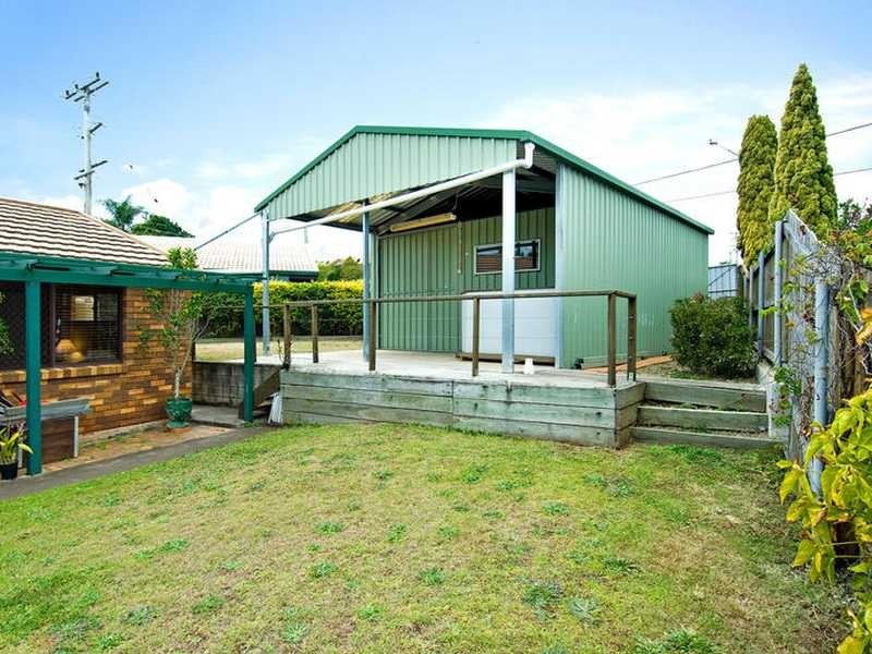 4 Radford Rd, Manly West QLD 4179