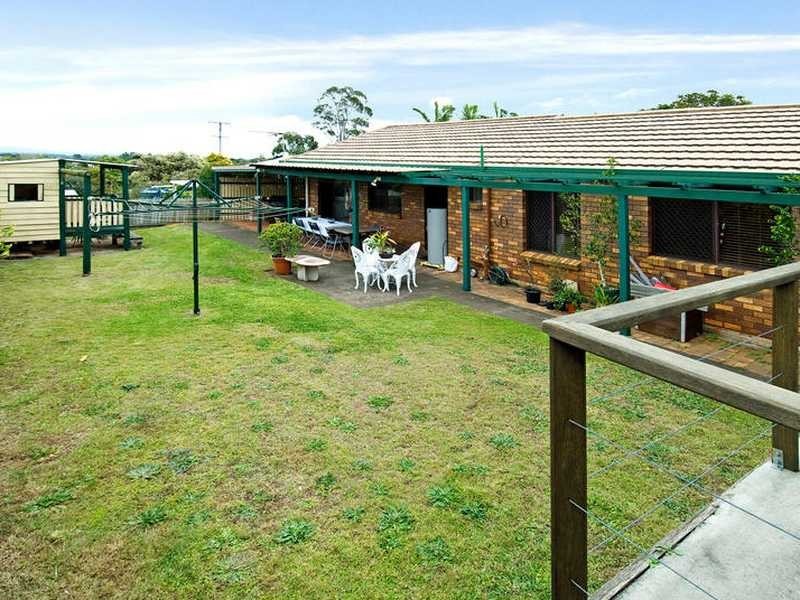 4 Radford Rd, Manly West QLD 4179