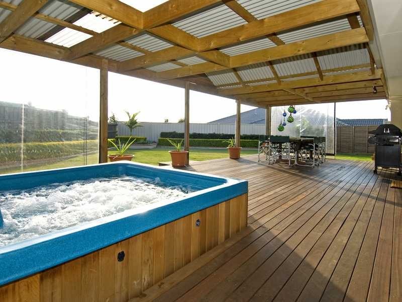 19 Whatmore Place, Manly West QLD 4179