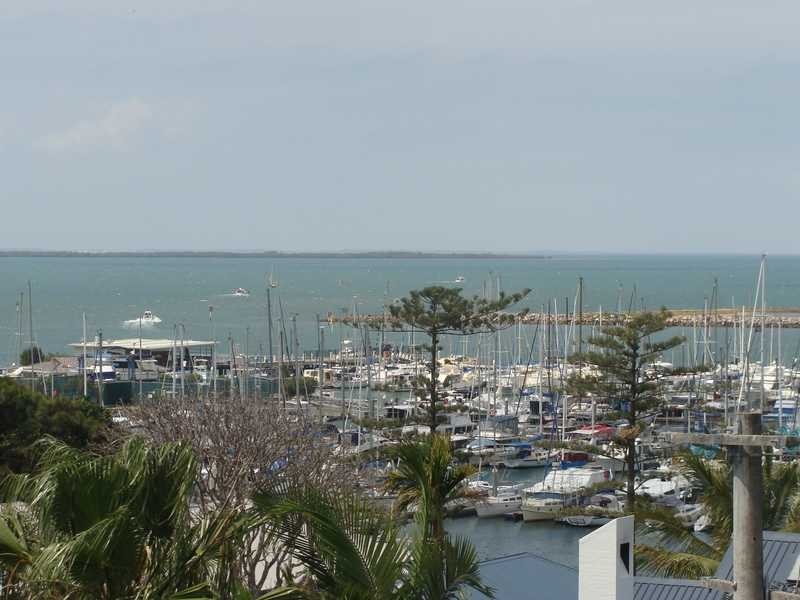 4/20 Benalla Street, Manly QLD 4179