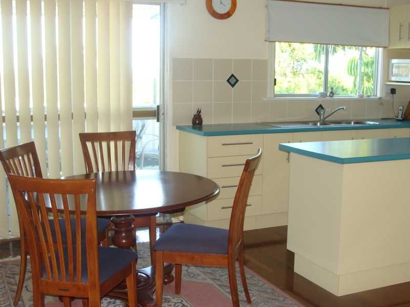 160 Raeburn St, Manly West QLD 4179