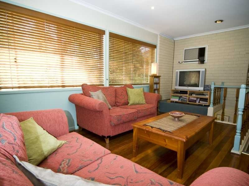 27 Brierty St, Wynnum West QLD 4178