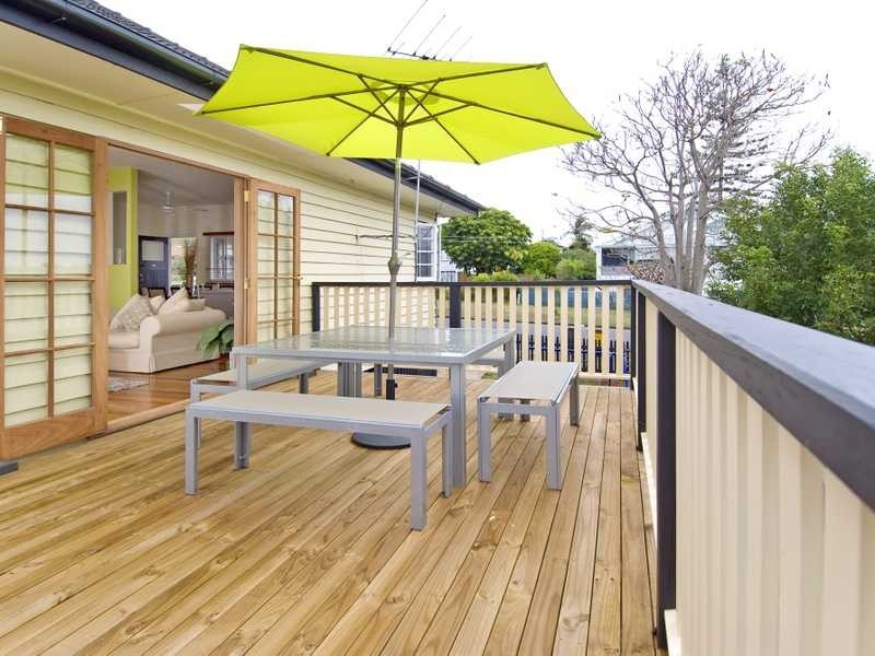 17 Parkview Ave, Wynnum QLD 4178