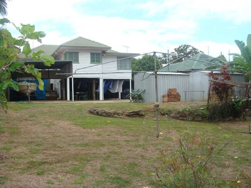 31 Barrinia St, Manly QLD 4179