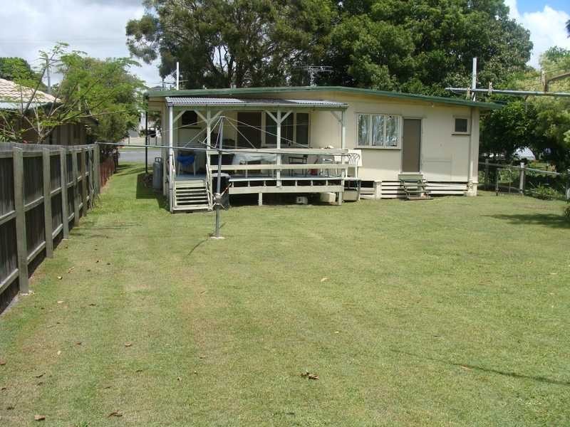 4 Empire Ave, Manly West QLD 4179